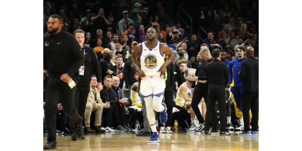Draymond Green verletzt während eines Spiels erneut absichtlich einen Gegner